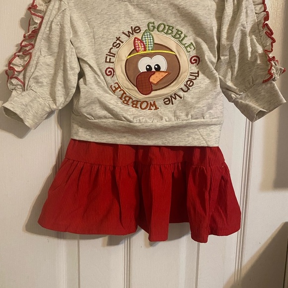 New‎ Thanksgiving Outfit - Picture 2 of 10